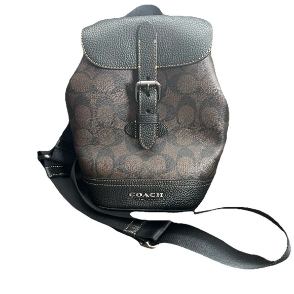 Coach Handbags - NWOT Coach Hudson Small Pack in Signature Canvas 2022 CB928